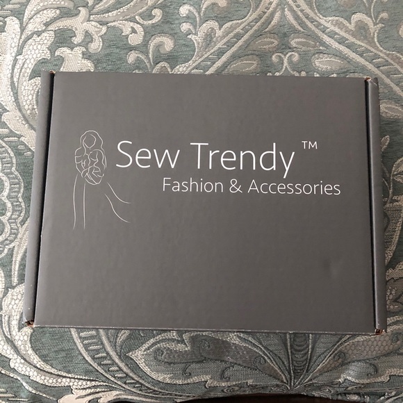 Maternity long pink dress Kiara Gown - Picture 4 of 8